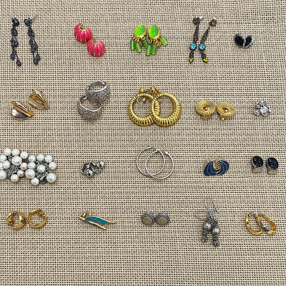 20 Pair Vintage Costume Earrings Reseller Lot Mixed Styles Wholesale Jewelry